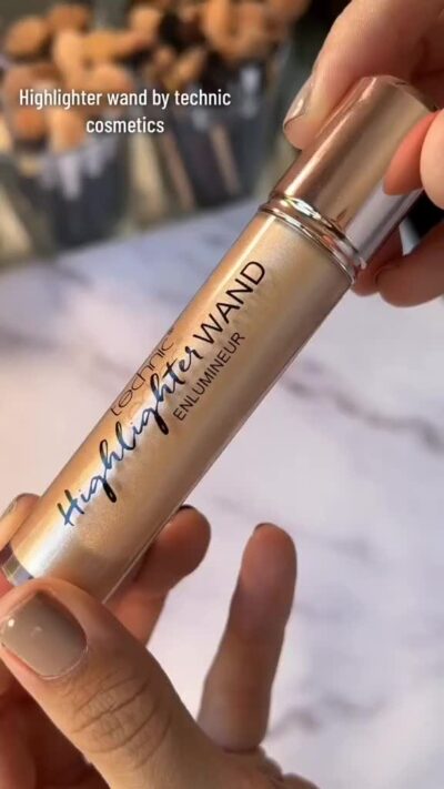 Technic Highlighter Wand - Illuminating, Gold Liquid Highlighter With Doe Foot Applicator - Long Lasting Blendable Formula To Give a Luminous Shimmer Finish and All Day Glow 9ml 1